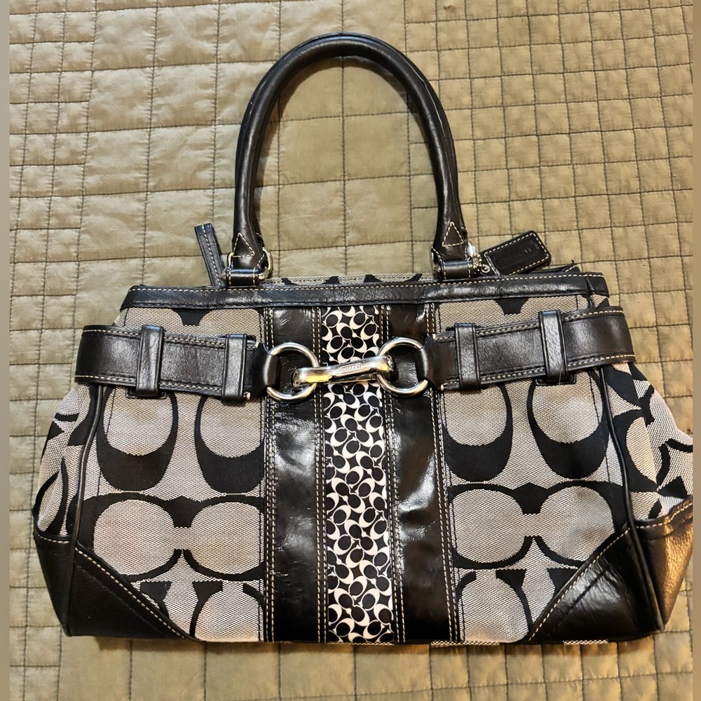 Coach Black and Cream Shoulder Bag